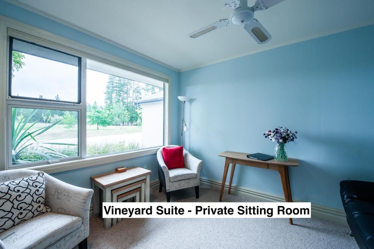 Bed and Breakfast Grey Ridge Vineyard Experience Александра Экстерьер фото